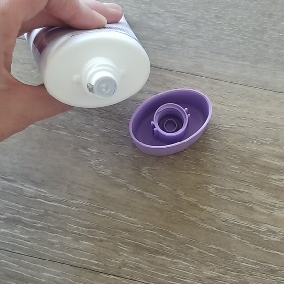 Tarte Shape tape waterproof body make up in fair - Picture 3 of 7